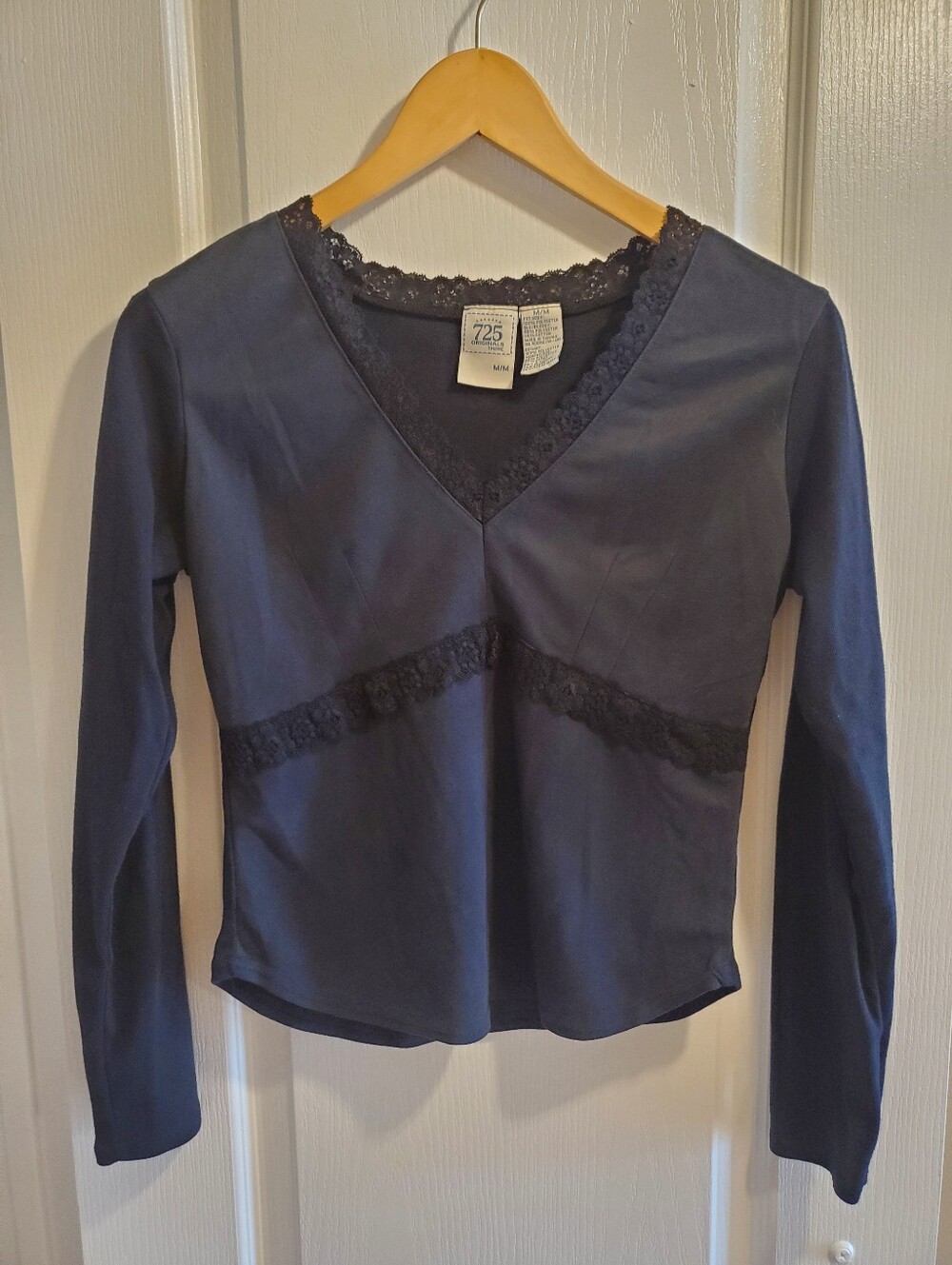 725 Originals Y2K Lace Trim V-Neck Long Sleeve